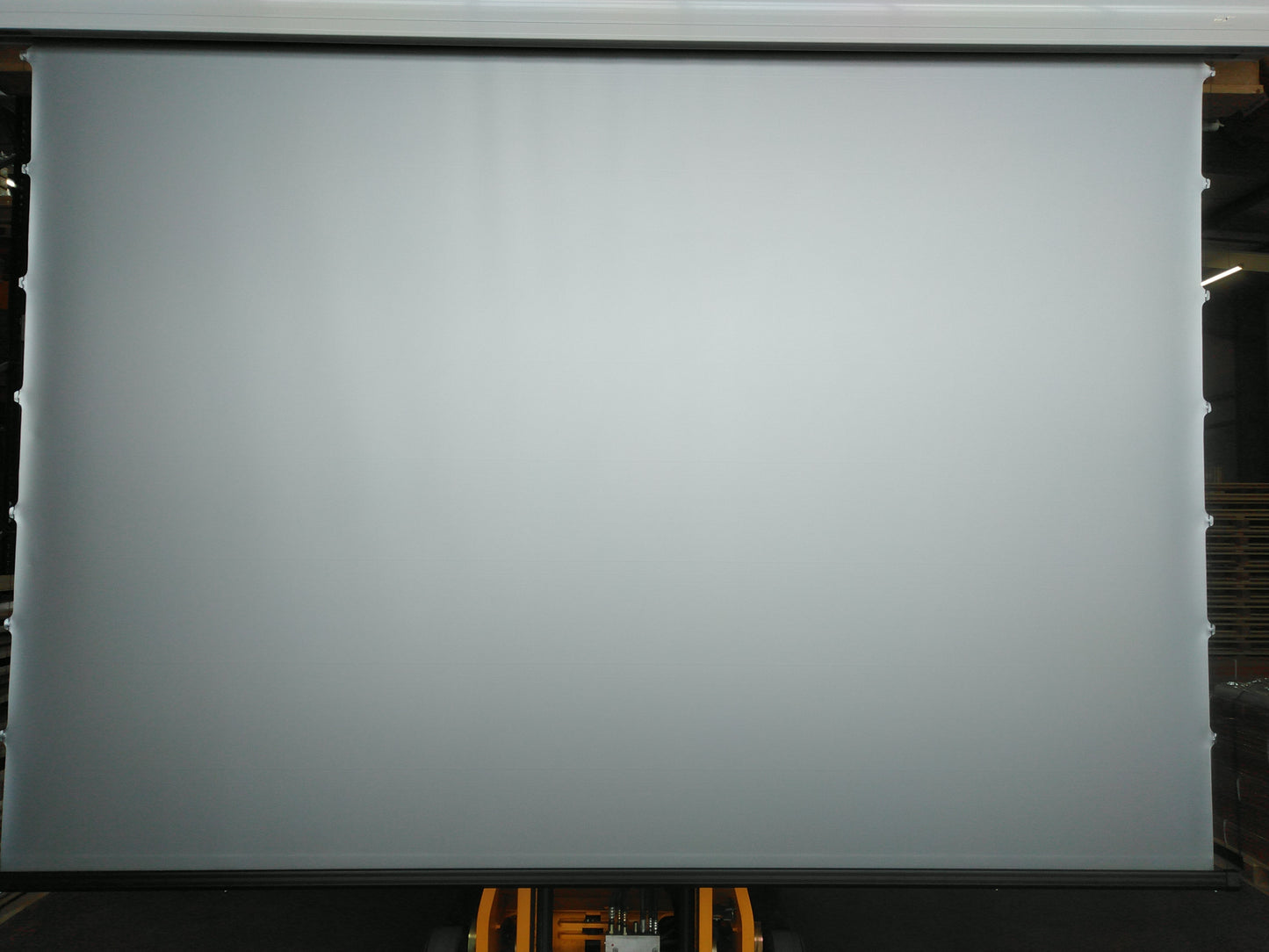 Gebruikt - Als nieuw // DAYWALKER DW3 TAB TENSION - CineGrey 4D (ALR) / 16:9 / 110" (244x137 / Top-Drop 30cm) // B-DWN120XHD3-E12 -252H02667
