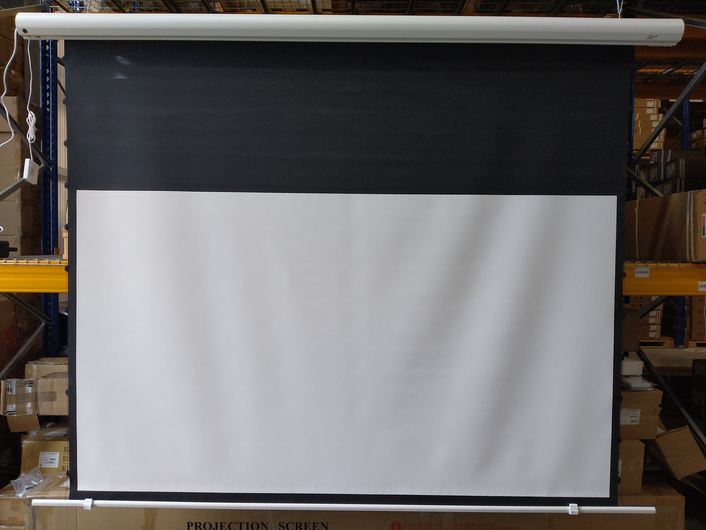 Used - Acceptable // SAKER TAB TENSION - AcousticPro-UHD Standard-Throw projectors/ White / 16:9/16:9/100" (222x125 - Top-Drop 60cm) / B-SKT100XH-E24-AUHD-247H00892