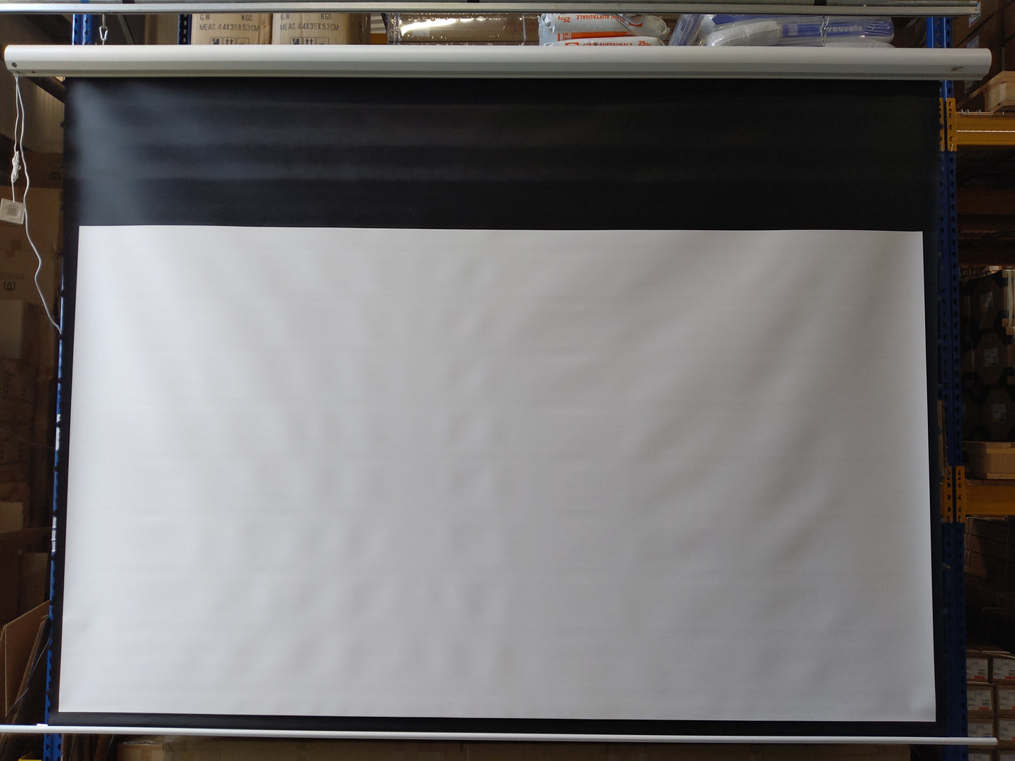 Used - Acceptable - SAKER TAB TENSION - MaxWhite FG / White / 16:9/150" (332x187 - Top-Drop 60cm) / B-SKT150XHW2-E24 S/N:245H01508